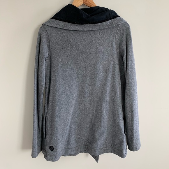 Lulu Lemon Grey Savasana Wrap Sweater. - Picture 2 of 7